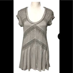 Knox Rose shark bite hem tunic shirt